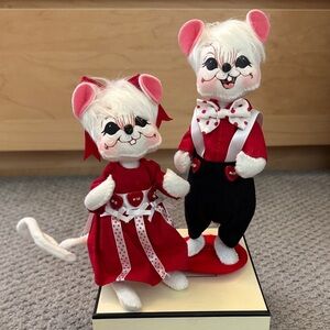 Annalee Red and White Mouse Figurine